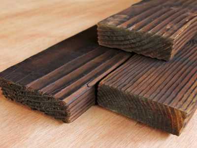 碳化木經(jīng)濟(jì)又實(shí)用，應(yīng)用范圍廣，效果特別好